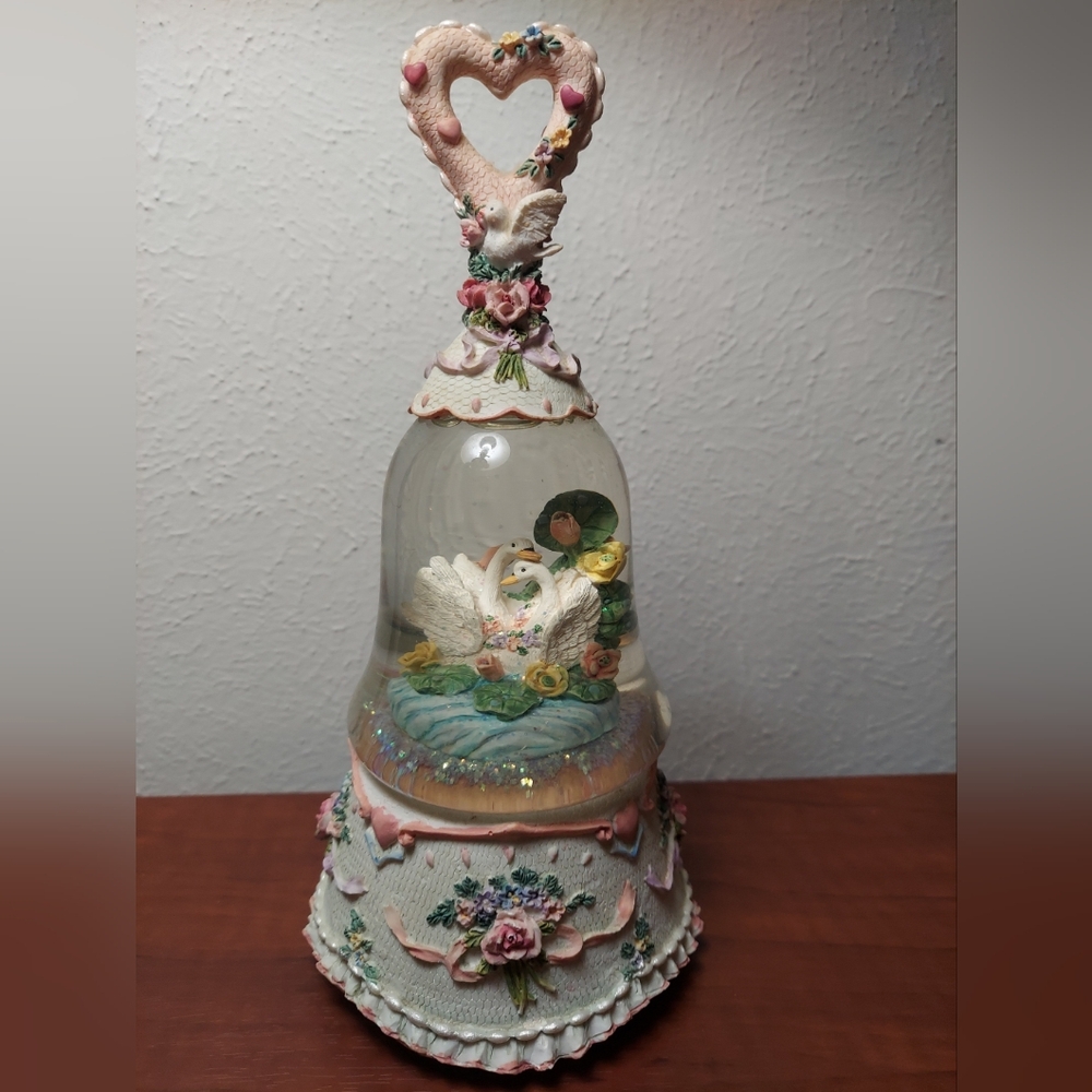 VTG Artisan Floral Swan Snow Globe Music Box Dance of the Sugar Plum Fairies